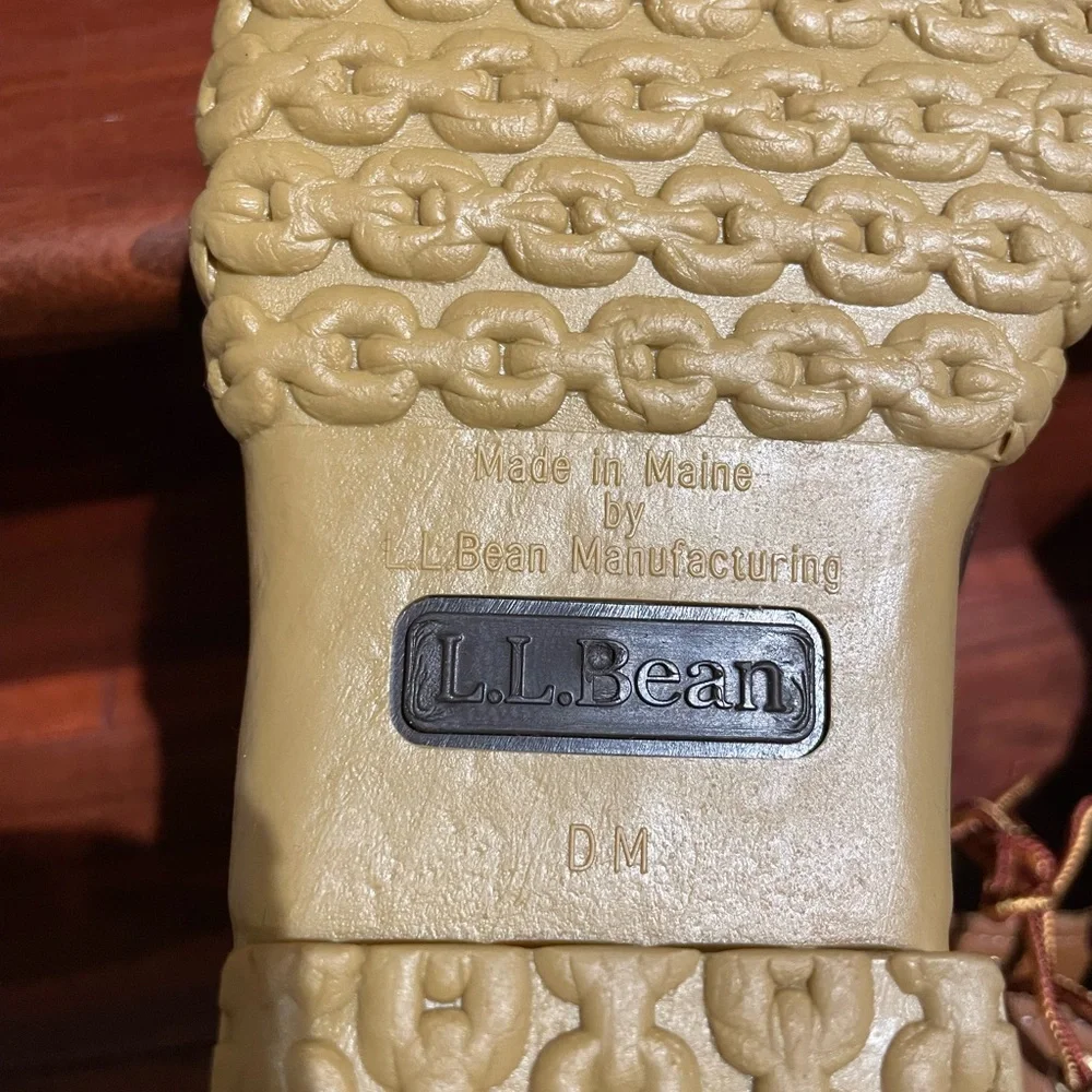 LL Bean Ladies waterproof duck boots - Picture 5 of 5